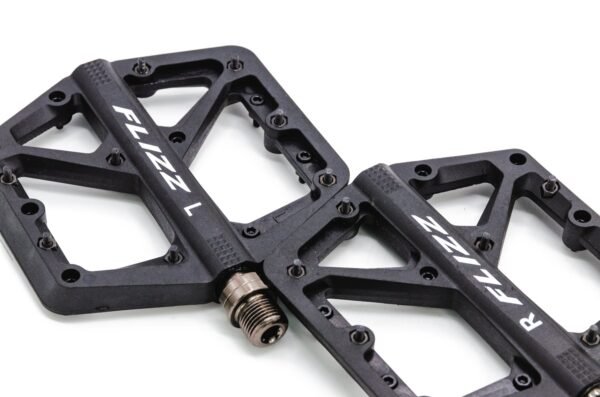 FLIZZ Pedals C579 Pair
